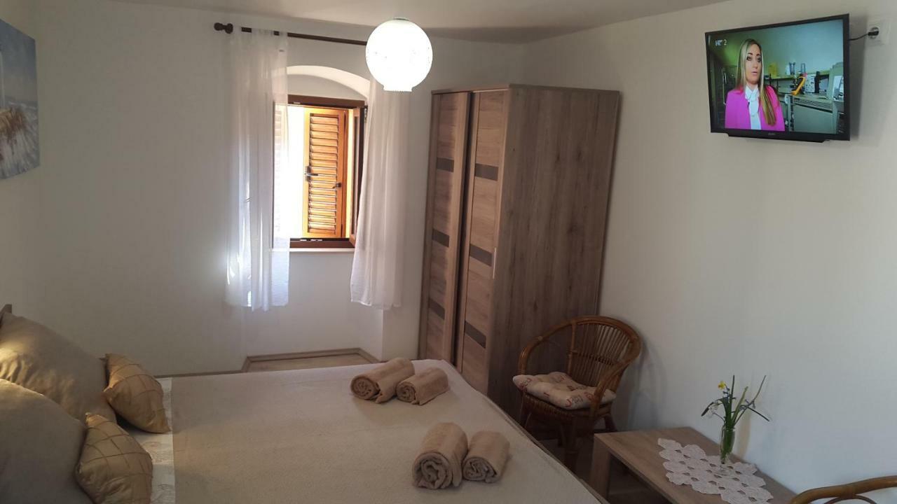 Paradise Apartment - Old Town Rab ラブ エクステリア 写真