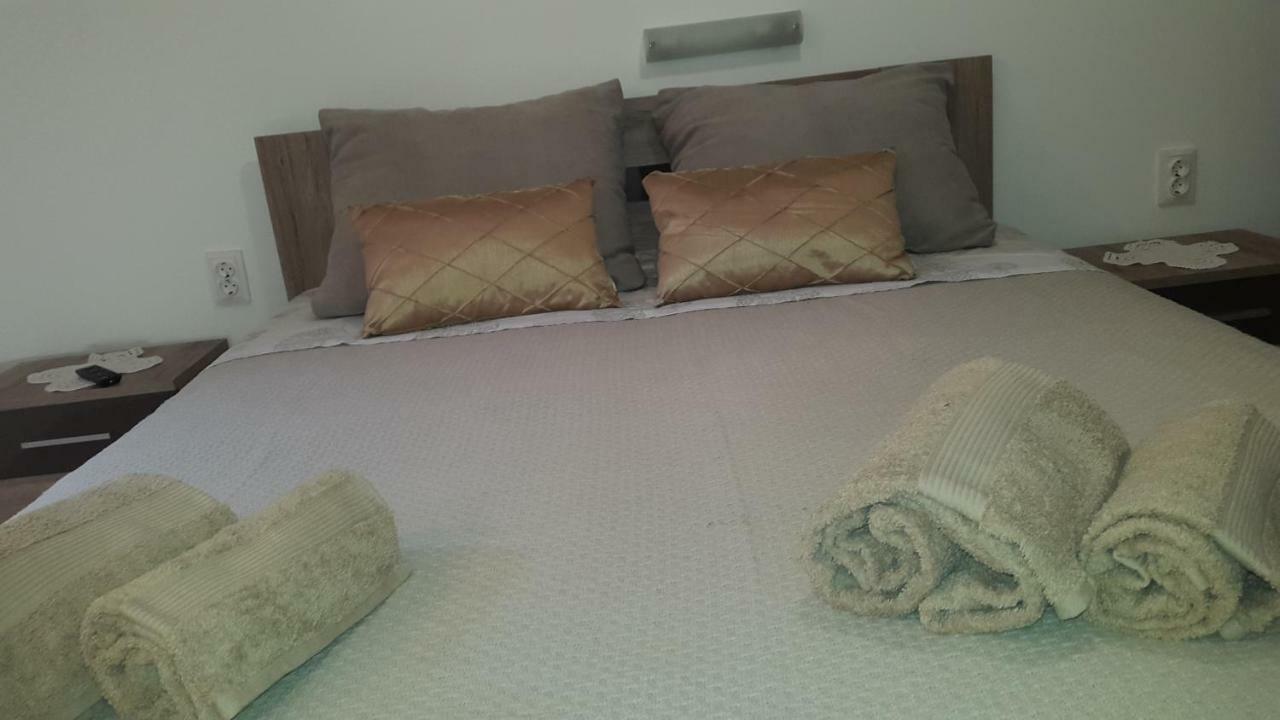 Paradise Apartment - Old Town Rab ラブ エクステリア 写真